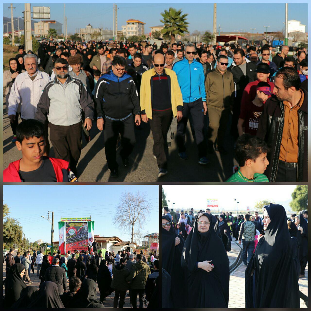 برنامه های متنوع شهرداری در دهه فجر / برگزاری همایش پیاده روی خانوادگی با همت شهرداری و شورای اسلامی شهر