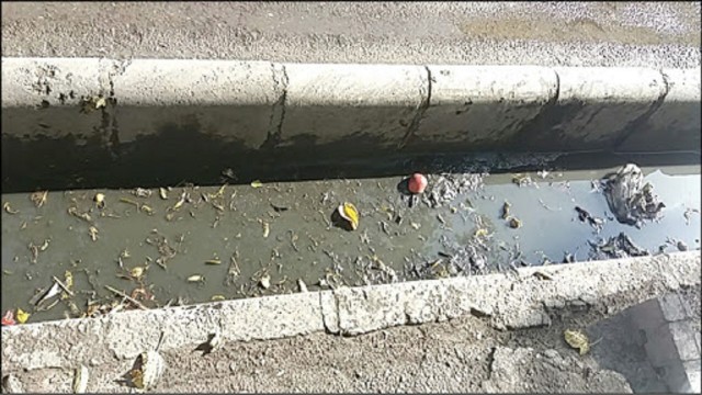 بیمهری به مهرنشینان اشتهارد/ فاضلابی که چهار میلیارد تومان هزینه برمی دارد بیمهری به مهرنشینان اشتهارد/ فاضلابی که چهار میلیارد تومان هزینه برمی دارد