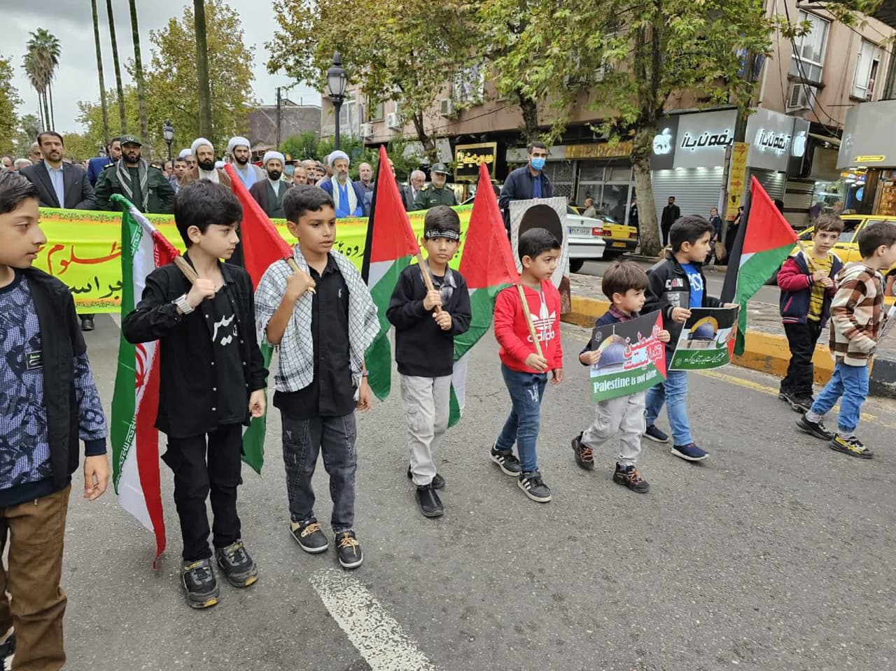 تجمع مردم لنگرود در محکومیت جنایت جنگی اسرائیل