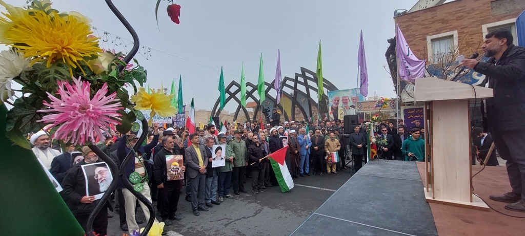 حماسهای دیگر در کویر؛ سمنانیها در روز بصیرت باشکوه به میدان آمدند حماسهای دیگر در کویر؛ سمنانیها در روز بصیرت باشکوه به میدان آمدند