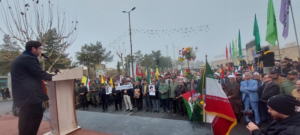 حماسهای دیگر در کویر؛ سمنانیها در روز بصیرت باشکوه به میدان آمدند حماسهای دیگر در کویر؛ سمنانیها در روز بصیرت باشکوه به میدان آمدند