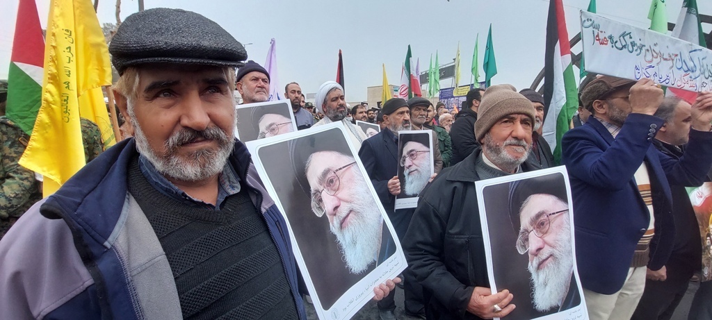 حماسهای دیگر در کویر؛ سمنانیها در روز بصیرت باشکوه به میدان آمدند حماسهای دیگر در کویر؛ سمنانیها در روز بصیرت باشکوه به میدان آمدند