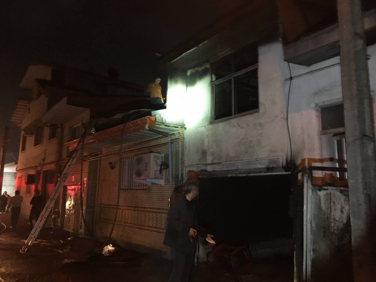 حریق گسترده محله دیانتی در ۳ دقیقه به محاصره آتشنشانان درآمد+ فیلم