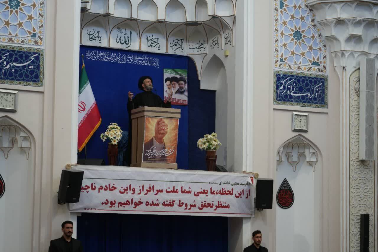 تشییع رهبر شهید رفراندوم واقعی از طرف ملت است