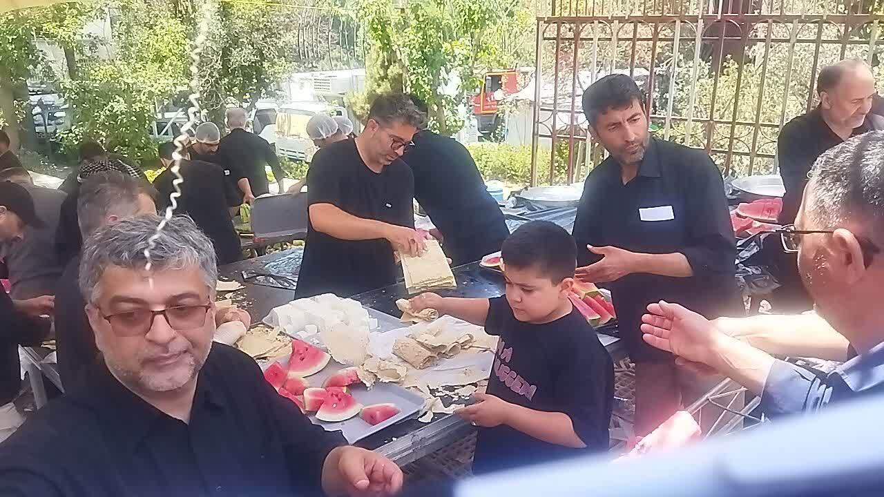 همدان همنوا با سراسر ایران؛ روایت عشق، ارادت و همدلی در موکبهای عزاداری همدان همنوا با سراسر ایران؛ روایت عشق، ارادت و همدلی در موکبهای عزاداری