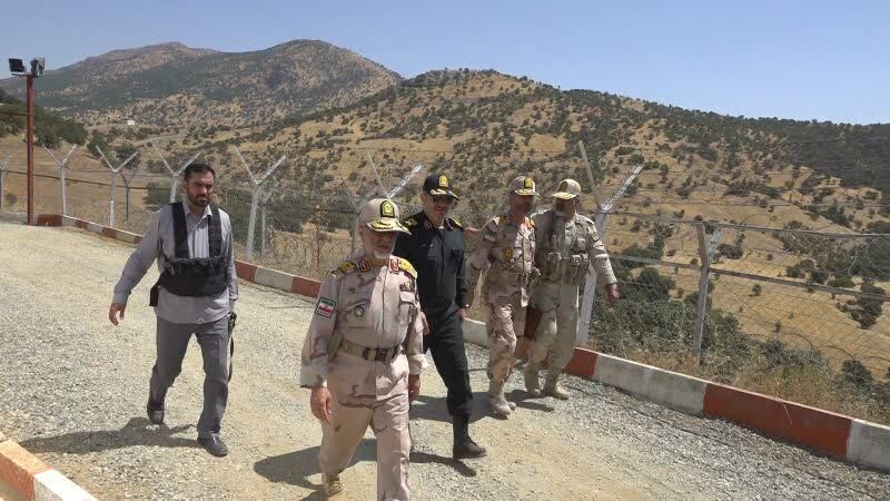 بازدید میدانی جانشین فراجا از مرزهای کردستان؛ امنیت پایدار حاصل هوشیاری مرزبانان + تصاویر 