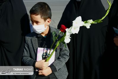 گزارش تصویری استقبال از پیکر مطهر ۱۶ شهید در مشهد