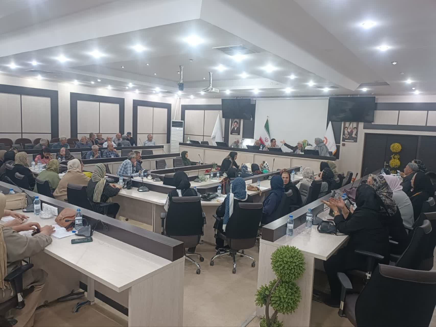 انتخاب هیئت‌مدیره جدید کانون بازنشستگان بهزیستی کردستان/ مطالبات صنفی در اولویت قرار گرفت